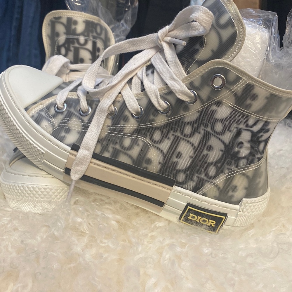 Designer high tops I purchased these in a 36 thinking they would fit is a 5,5